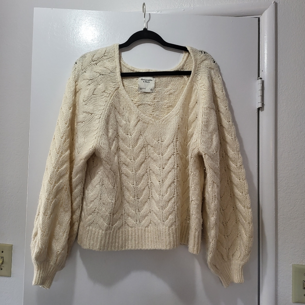 Abercrombie & Fitch Cream Sweater